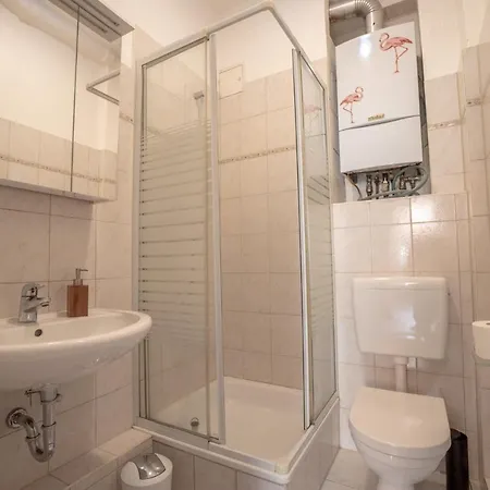 Purple Chill Super Zentrale Hbf-messe-buergerweide-citygate-ovb Arena Apartment *